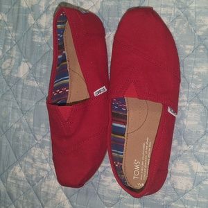 Women's Size 8 Toms Red